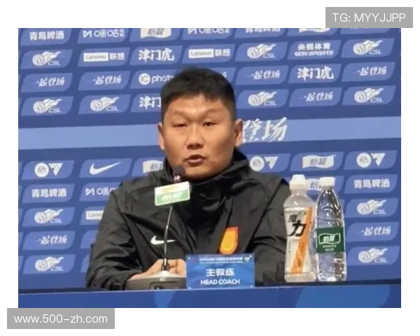 重庆铜梁龙防守落位纪律严明 刘建业战术布置针对性极强